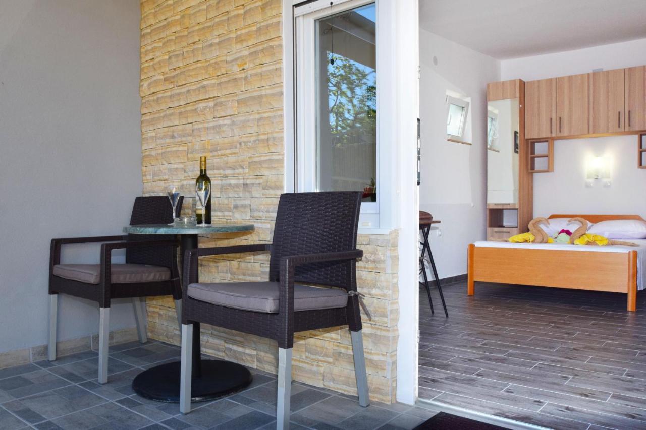 Holiday Home Zeljko,Marija & Jakov Starigrad Paklenica Exterior foto
